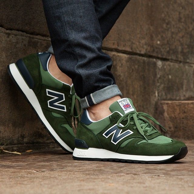 รองเท้าผ้าใบ แบรนด์ Newbalance